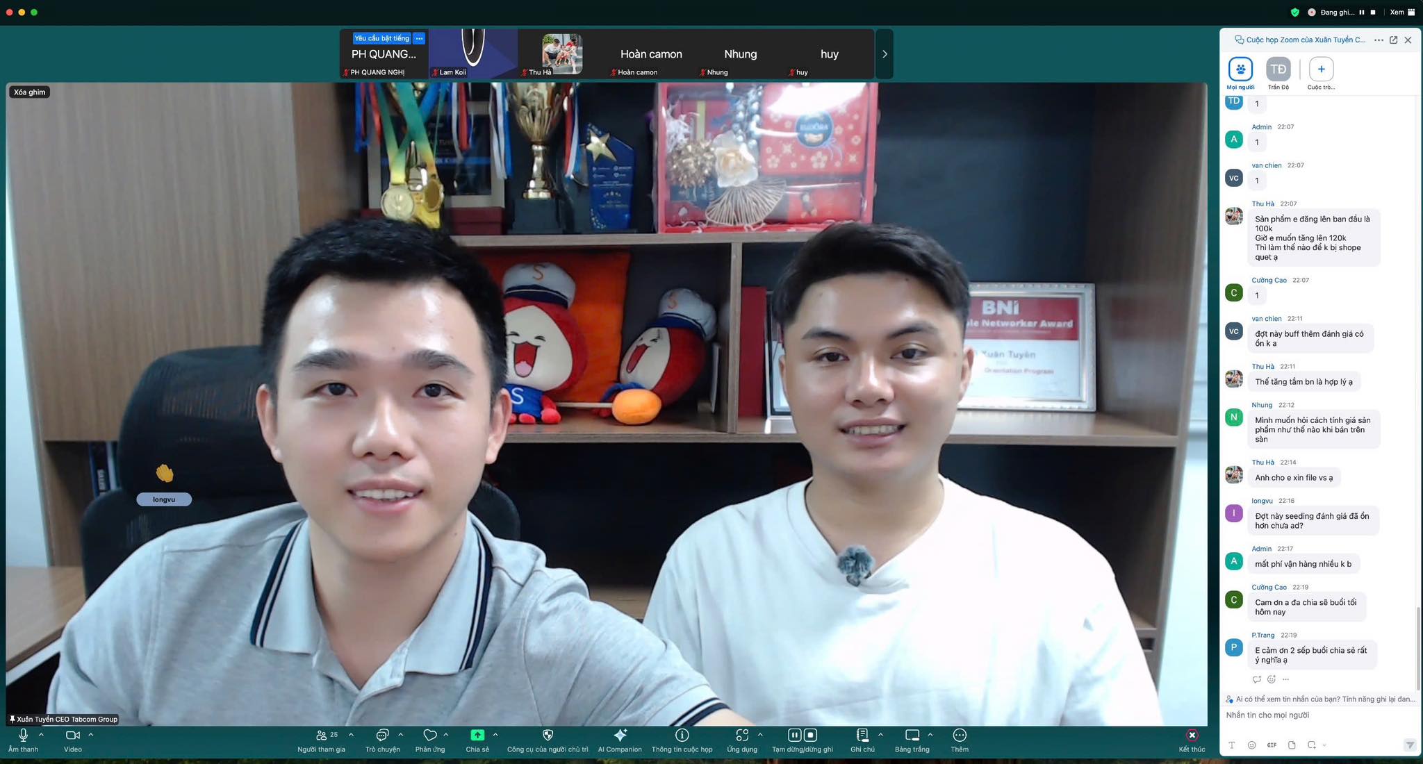 Hoạt động cộng đồng & Truyền thông – Livestream chia sẻ định kỳ